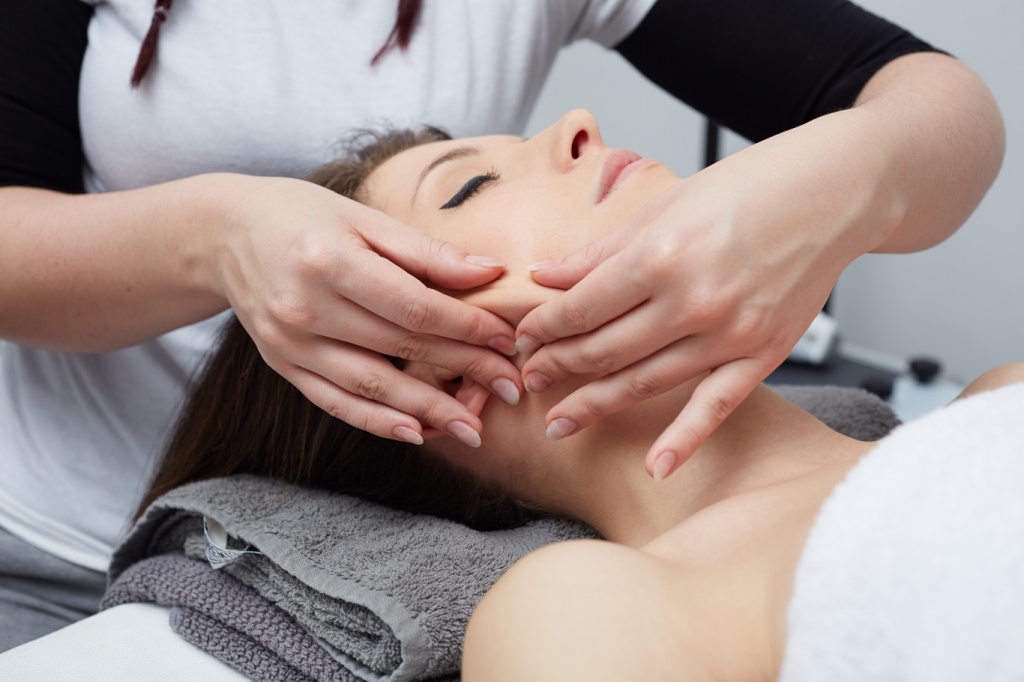 myofascial facial massage stands target the root cause of aging – tension and stagnation 
